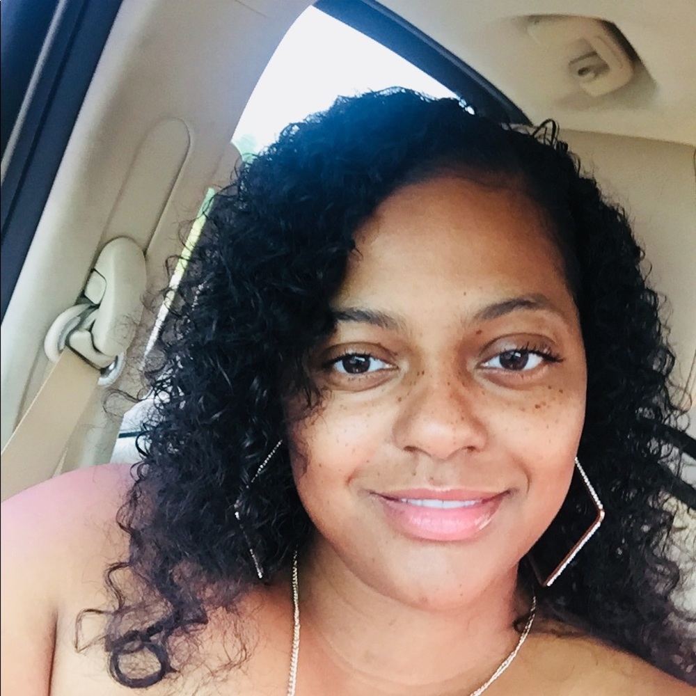 Meet your Posher, Jea